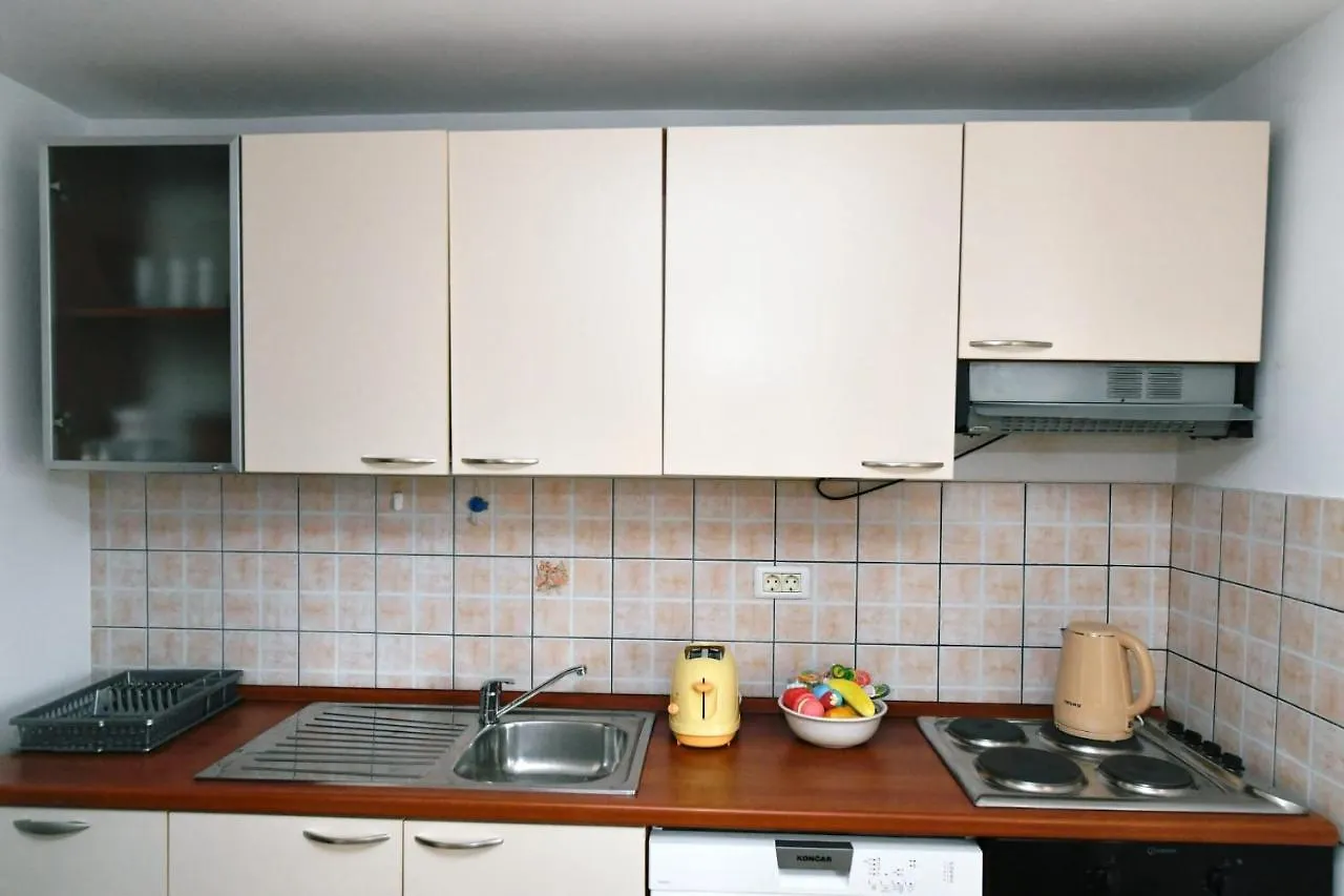 Freya'S Apartments Medulin Croatia